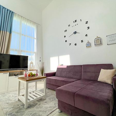 Garden Loft Apt With Pool In Alsancak Kyrenia Кирения Екстериор снимка