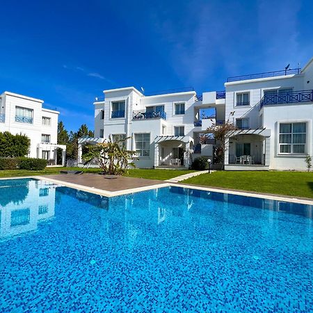 Garden Loft Apt With Pool In Alsancak Kyrenia Кирения Екстериор снимка